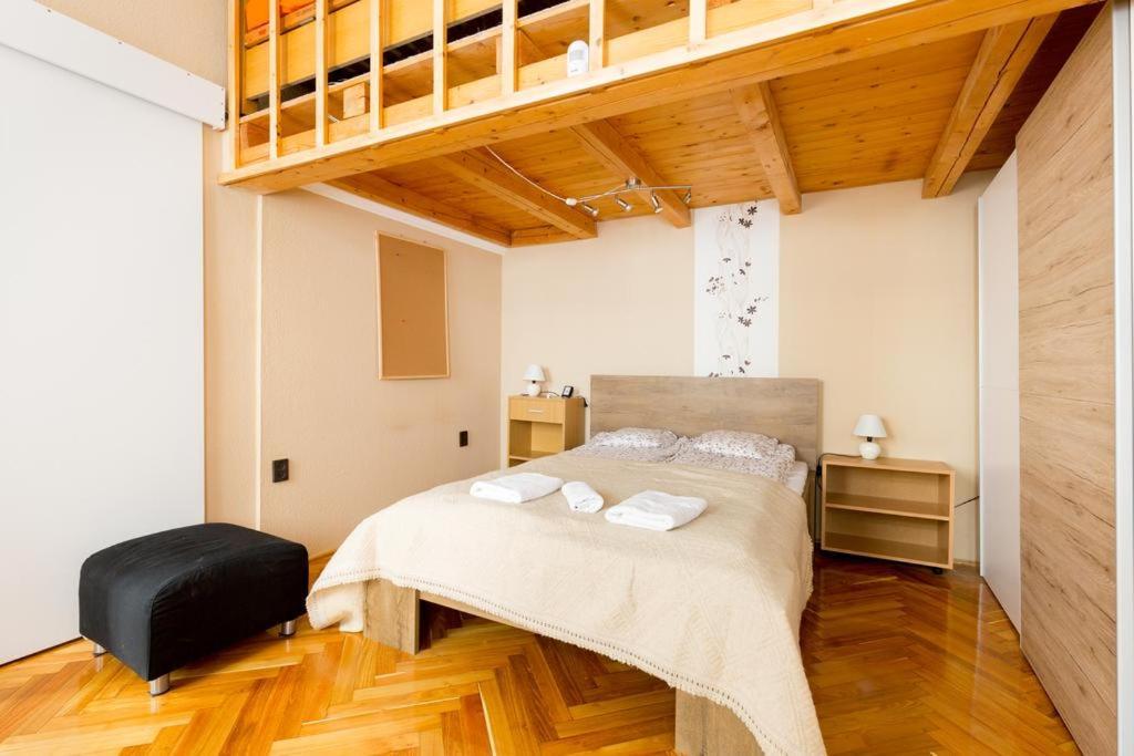 Szentkiralyi 5 - Double Basic In The City Center - Self-Check-In Budapest Ngoại thất bức ảnh
