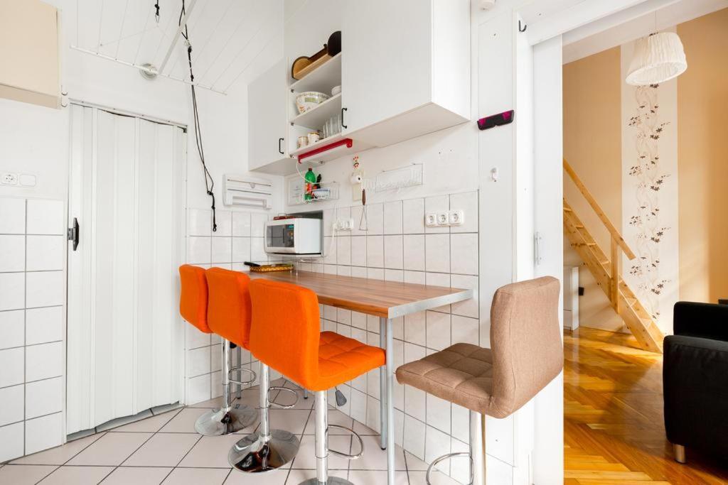 Szentkiralyi 5 - Double Basic In The City Center - Self-Check-In Budapest Ngoại thất bức ảnh